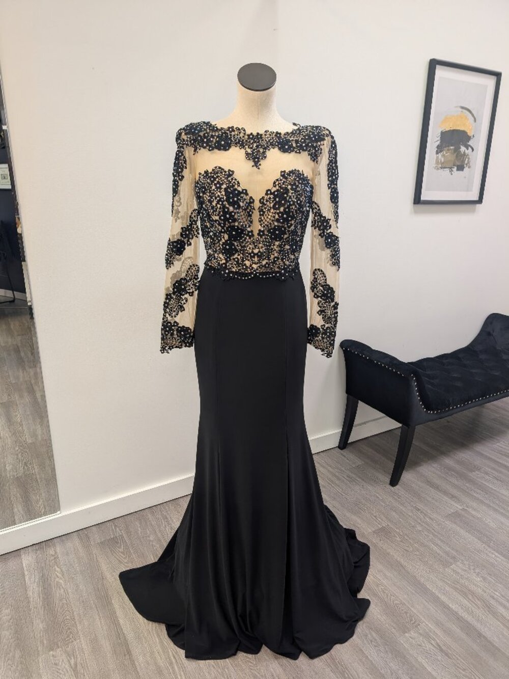 Angela & Alison Size 6 Formal